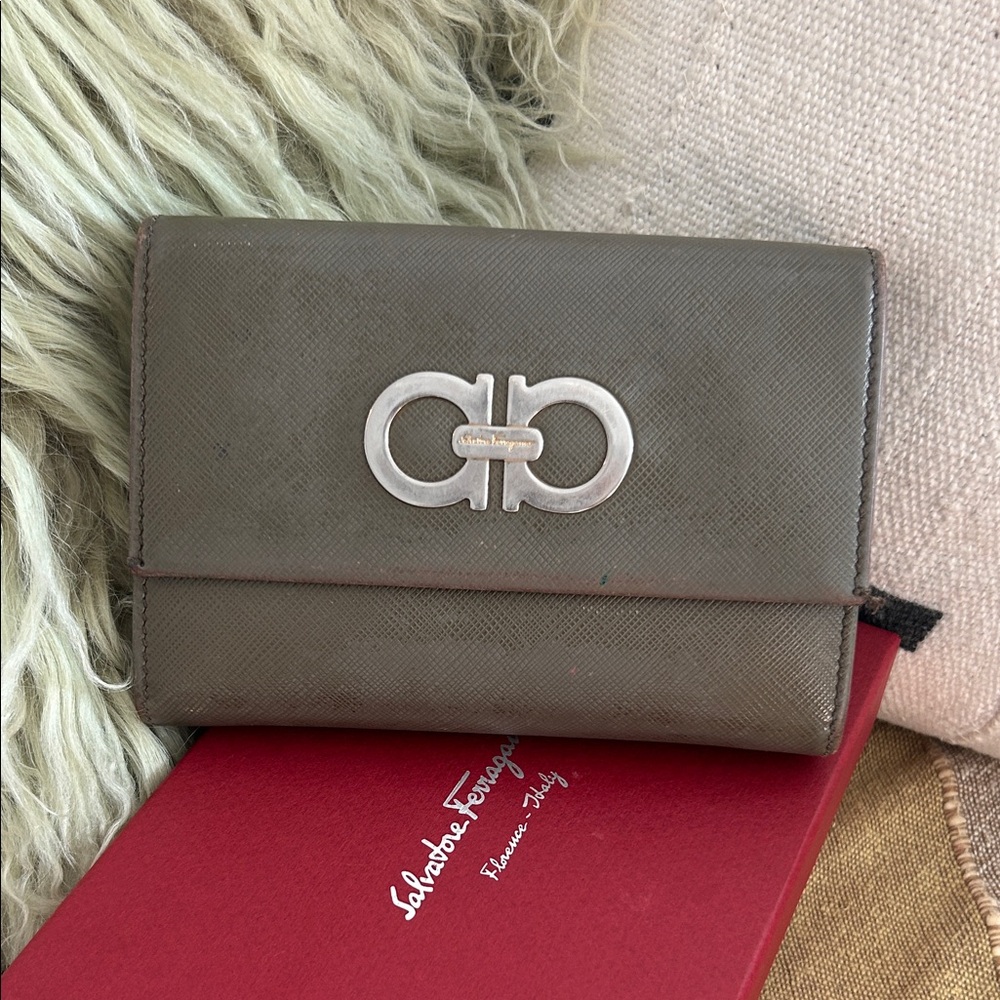 Salvatore Ferragamo steppa pebble leather Wallet
